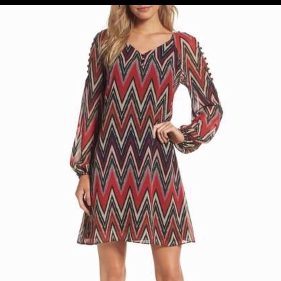 Taylor Dresses Dresses & Skirts - Taylor Chevron Dress Size 4